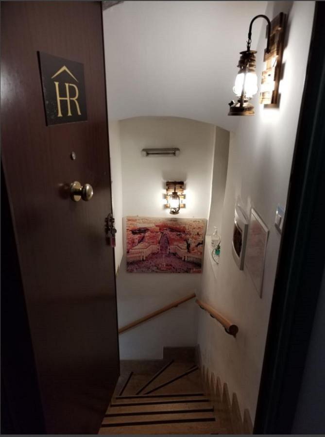 רומא Lovely Basement Trevi Fountain מראה חיצוני תמונה